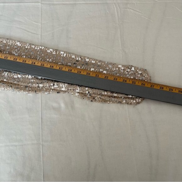 NWT H&M Women’s Sequence White Gold Blouse Elastic Waist Long Sleeve Size L - Picture 7 of 11